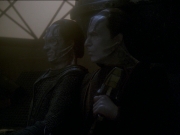 extant_StarTrek_DS9_7x25-7x26-WhatYouLeaveBehind_3707.jpg