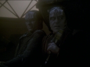 extant_StarTrek_DS9_7x25-7x26-WhatYouLeaveBehind_3744.jpg