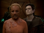 extant_StarTrek_DS9_7x25-7x26-WhatYouLeaveBehind_3804.jpg