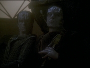 extant_StarTrek_DS9_7x25-7x26-WhatYouLeaveBehind_3920.jpg