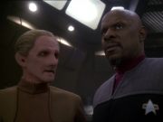 extant_StarTrek_DS9_7x25-7x26-WhatYouLeaveBehind_4366.jpg